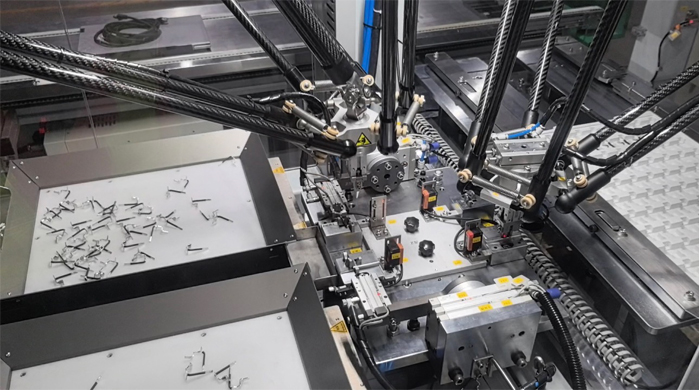 robotic-automation-in-the-automotive-parts-industry-01.jpg