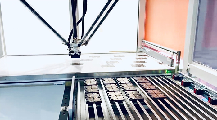 robotic-automation-in-the-electronics-industry-02.jpg