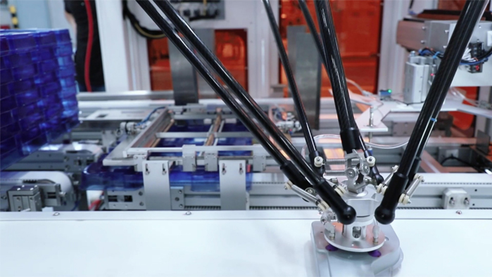 robotic-automation-in-the-electronics-industry-03.jpg